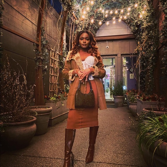 Brown light knit fitted maxi dress 🧶🤎 - Picture 2 of 4